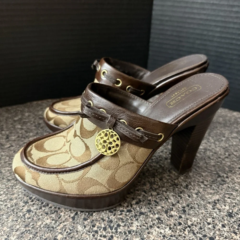 Coach Mule Clogs Womens Size 7B Y2K Brown Jodey Signature Logo Medallion Charm